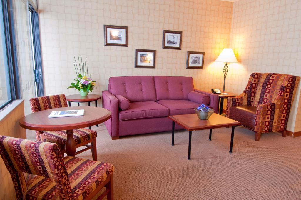 Quality Hotel Downtown-Inn At False Creek Vancouver Room photo