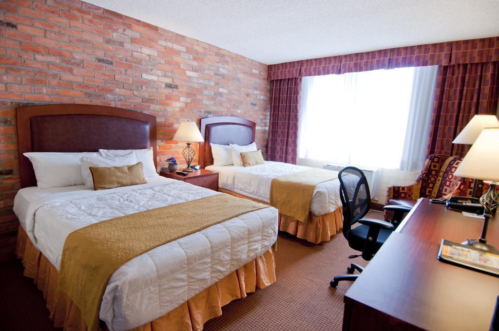 Quality Hotel Downtown-Inn At False Creek Vancouver Exterior photo